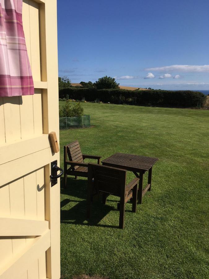 The Hawthorn Shepherds Hut Eyemouth Exteriör bild