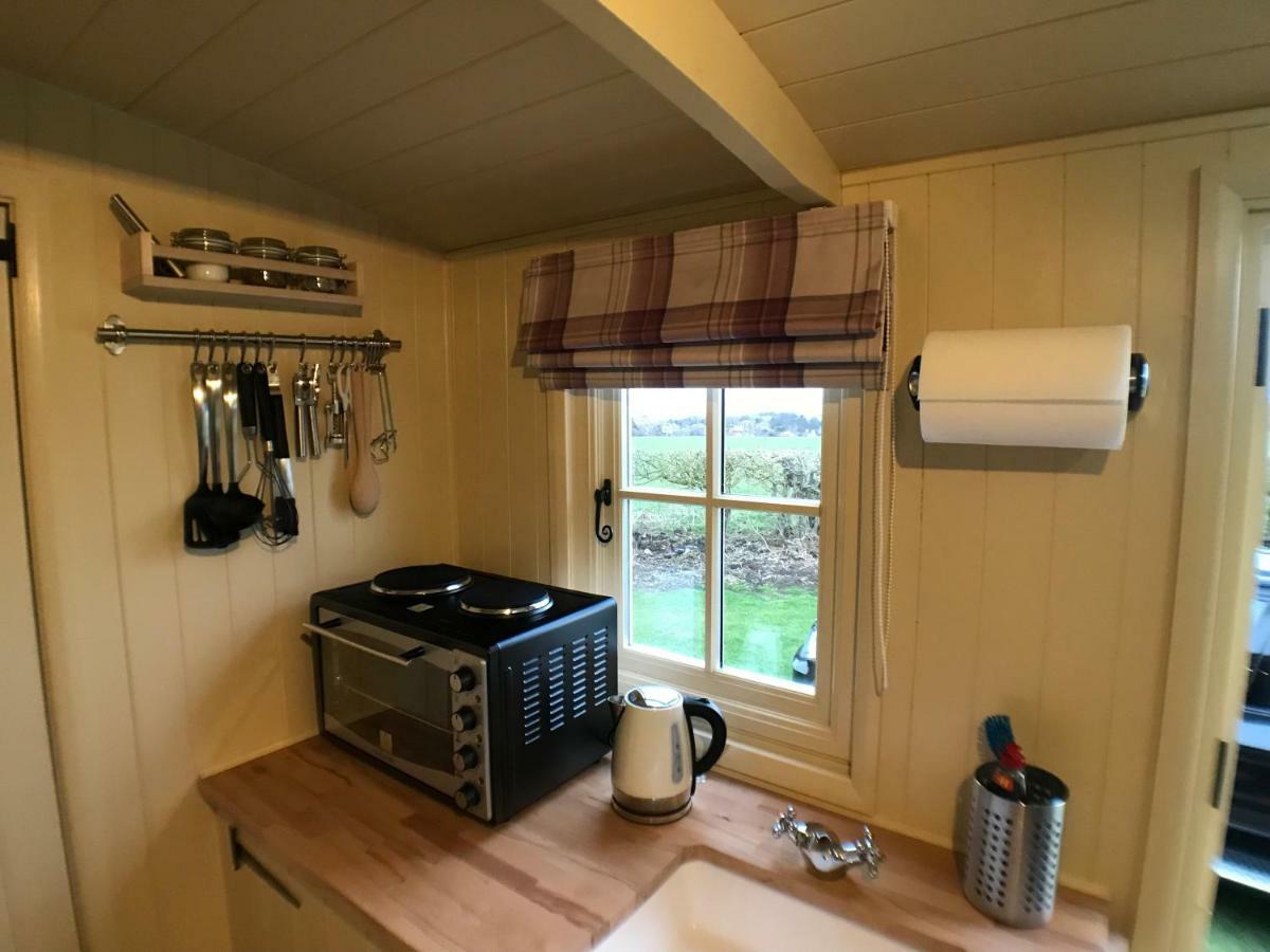 The Hawthorn Shepherds Hut Eyemouth Exteriör bild